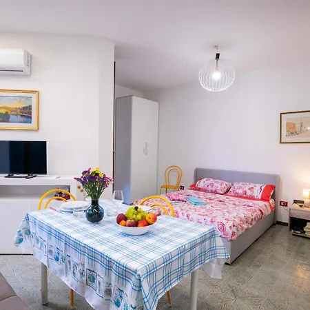 Appartement With Pool And Access