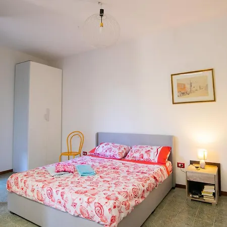 Apartment With Pool And Access *