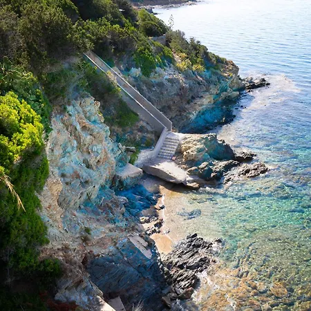 Apartment With Pool And Access *