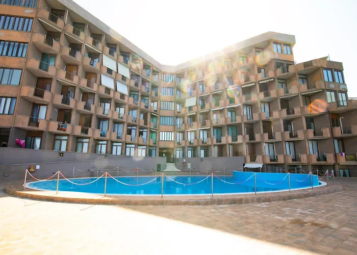 Apartman With Pool And Access